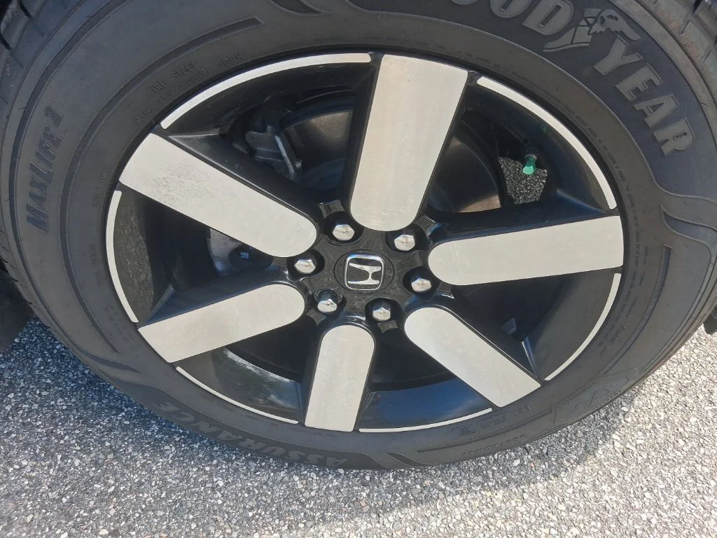 Used 2024  Honda Touring image 17