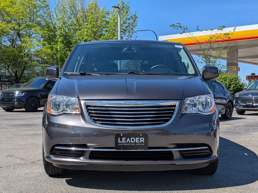 Used 2015 Gray Chrysler LX image 2