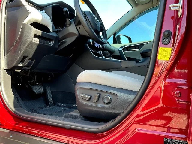 Used 2022 Red Toyota XLE image 41