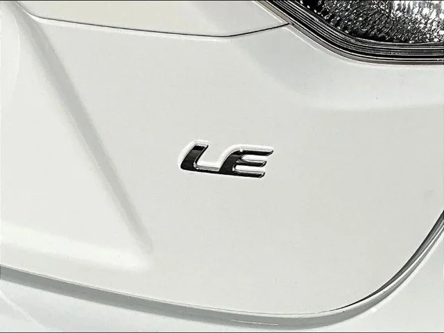 Used 2025 White Toyota LE image 28