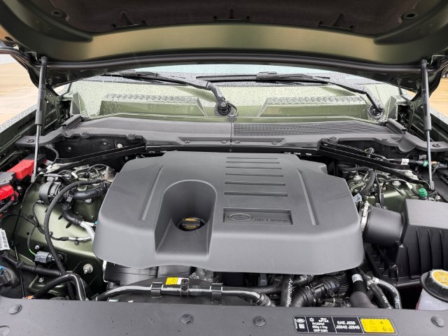 New 2026 Woolstone Green Land Rover X-Dynamic SE image 19