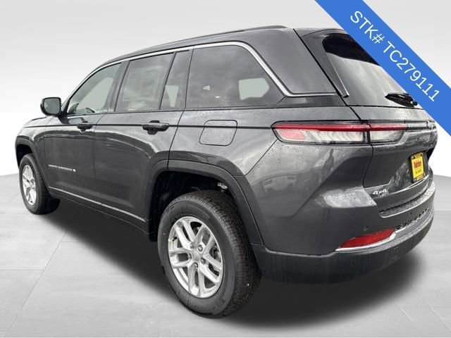 New 2026 Baltic Gray Metallic Clear-Coat Exterior Paint Jeep Laredo image 5