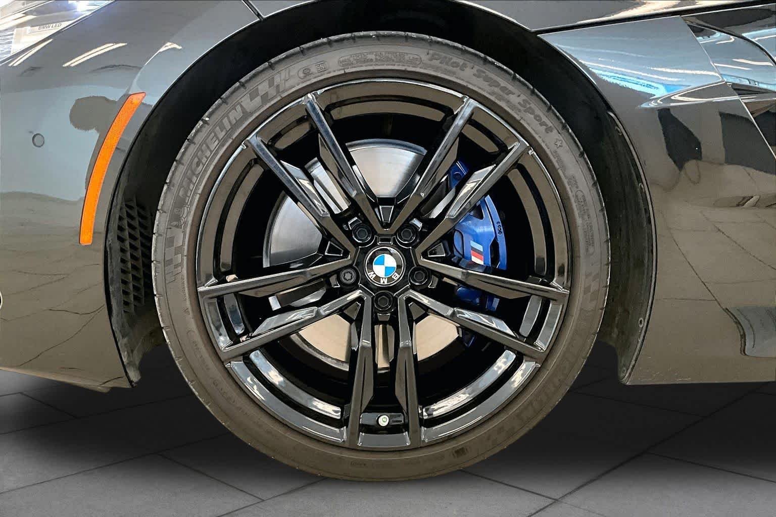 Used 2022 Black Sapphire Metallic BMW sDriveM40i image 10