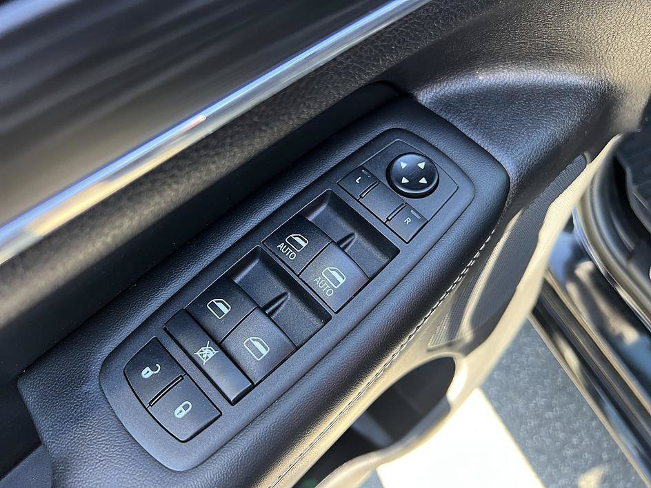 Used 2021 Diamond Black Crystal Pearlcoat Jeep 80th Anniversary image 21