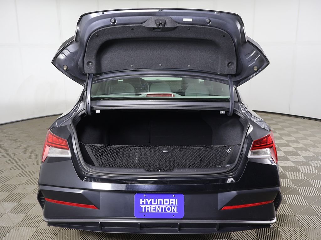 2024 Hyundai Elantra SEL - Photo 19