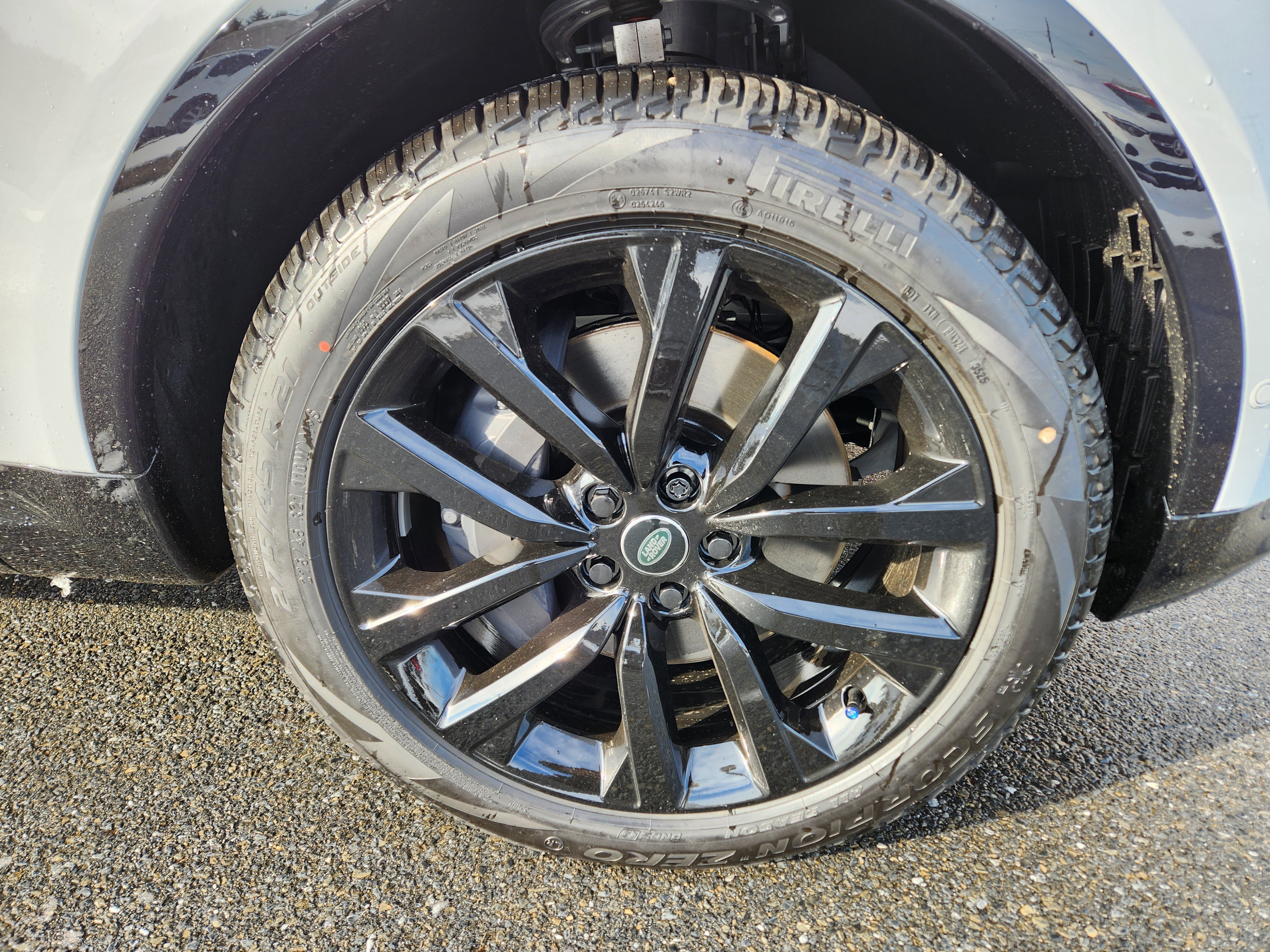 2026 Land Rover Discovery Gemini Edition - Photo 7