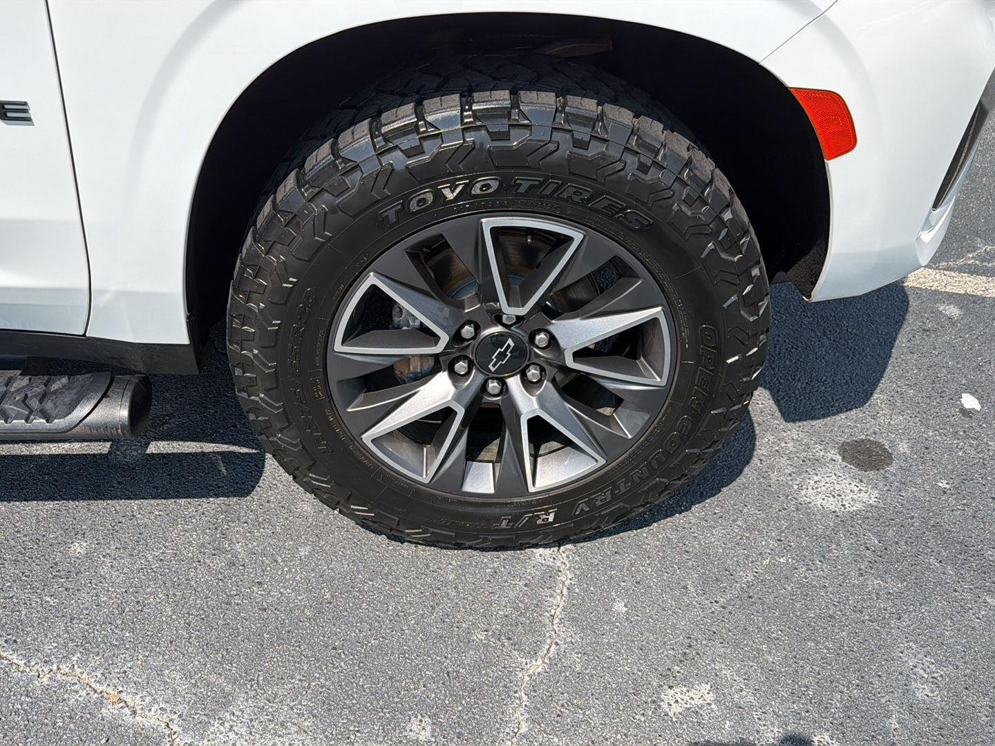 Used 2023 Summit White Chevrolet Z71 image 42