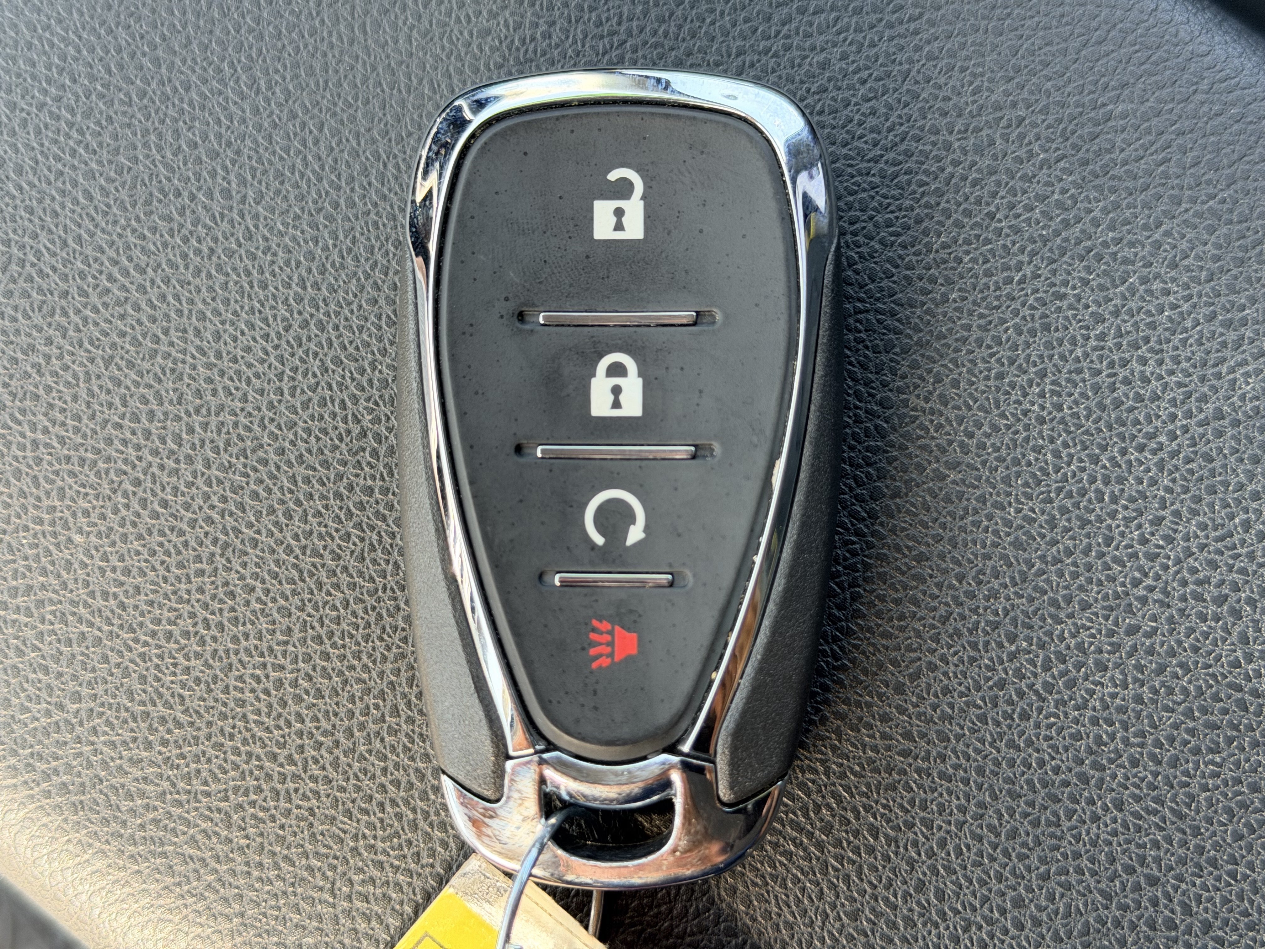 Used 2025 Sterling Gray Metallic Chevrolet ACTIV image 22