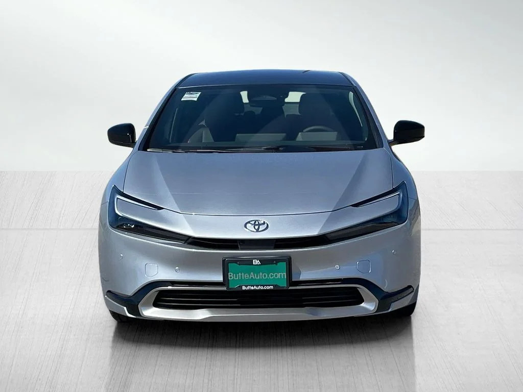 New 2026 Cutting Edge Toyota XSE Premium image 8