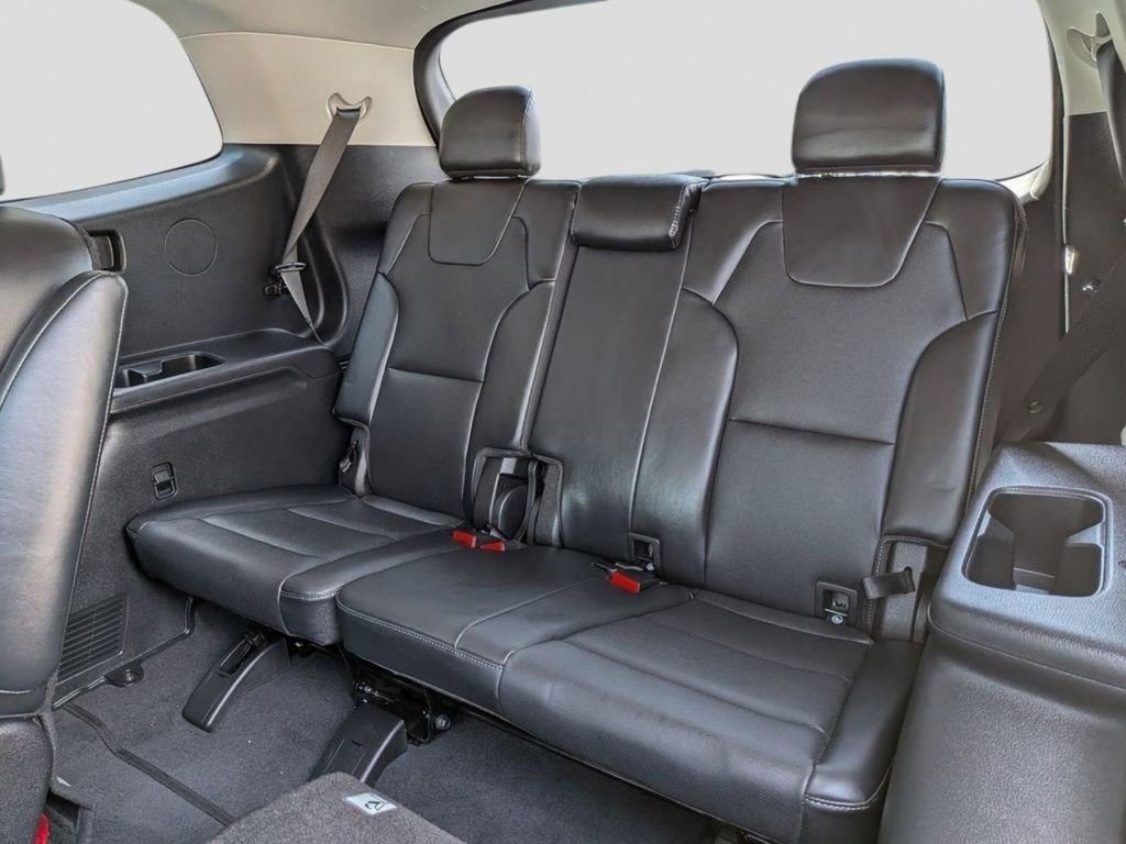 Used 2024 Black Kia S image 28