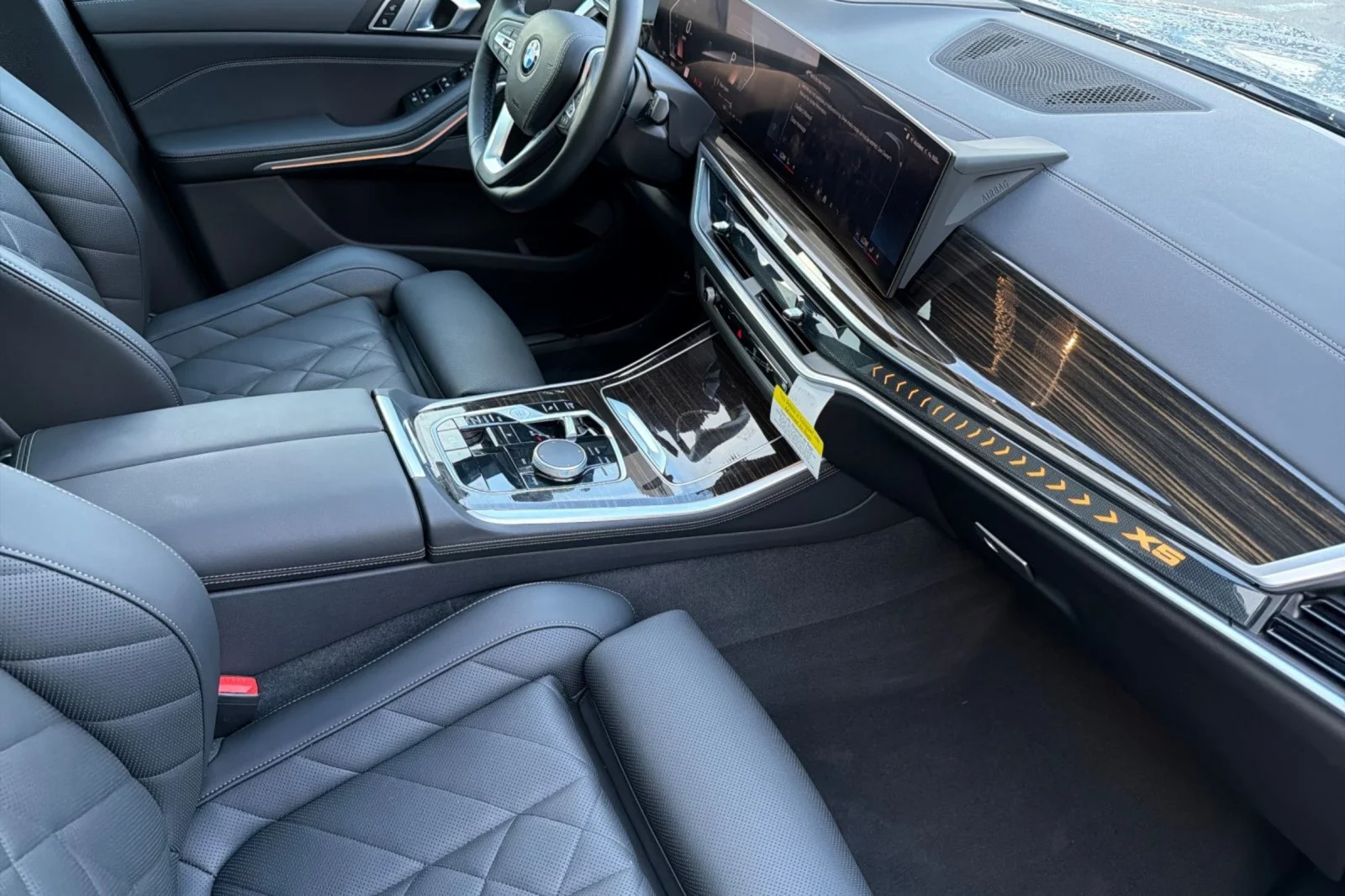 Used 2025 Skyscraper Grey Metallic BMW xDrive40i image 15