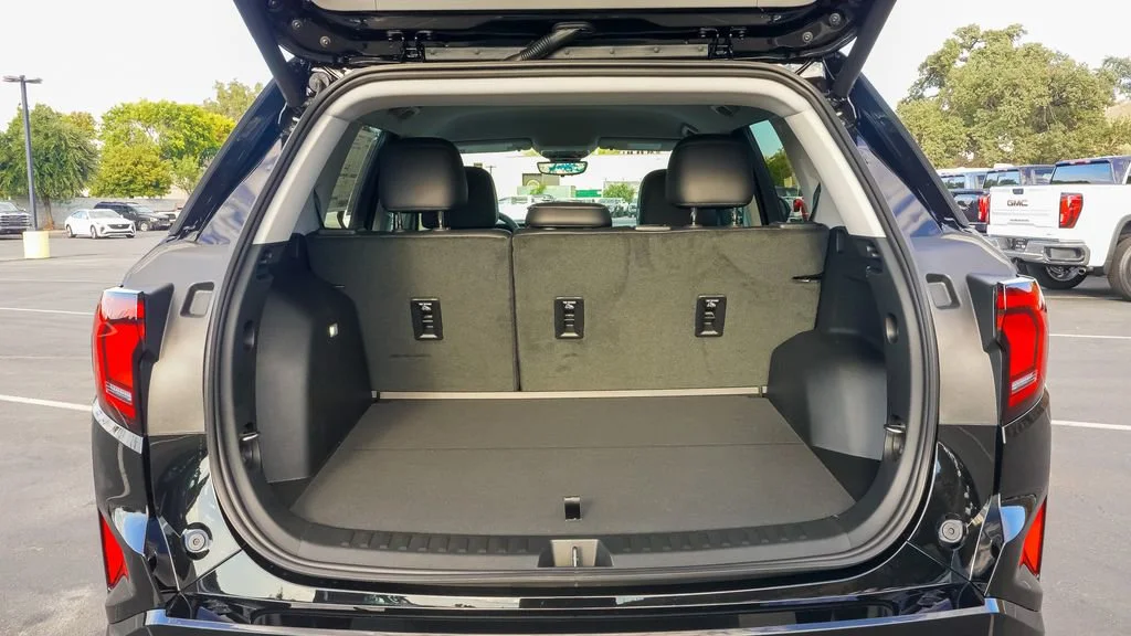 2026 GMC Terrain Denali - Photo 9