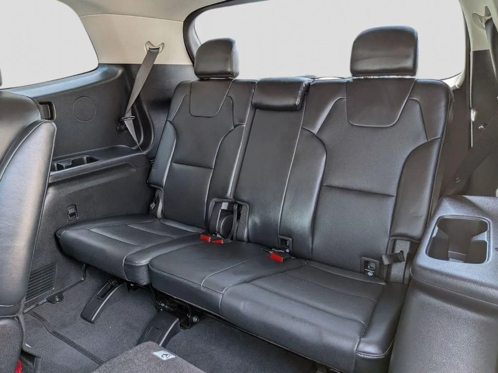 Used 2024 Black Kia S image 28