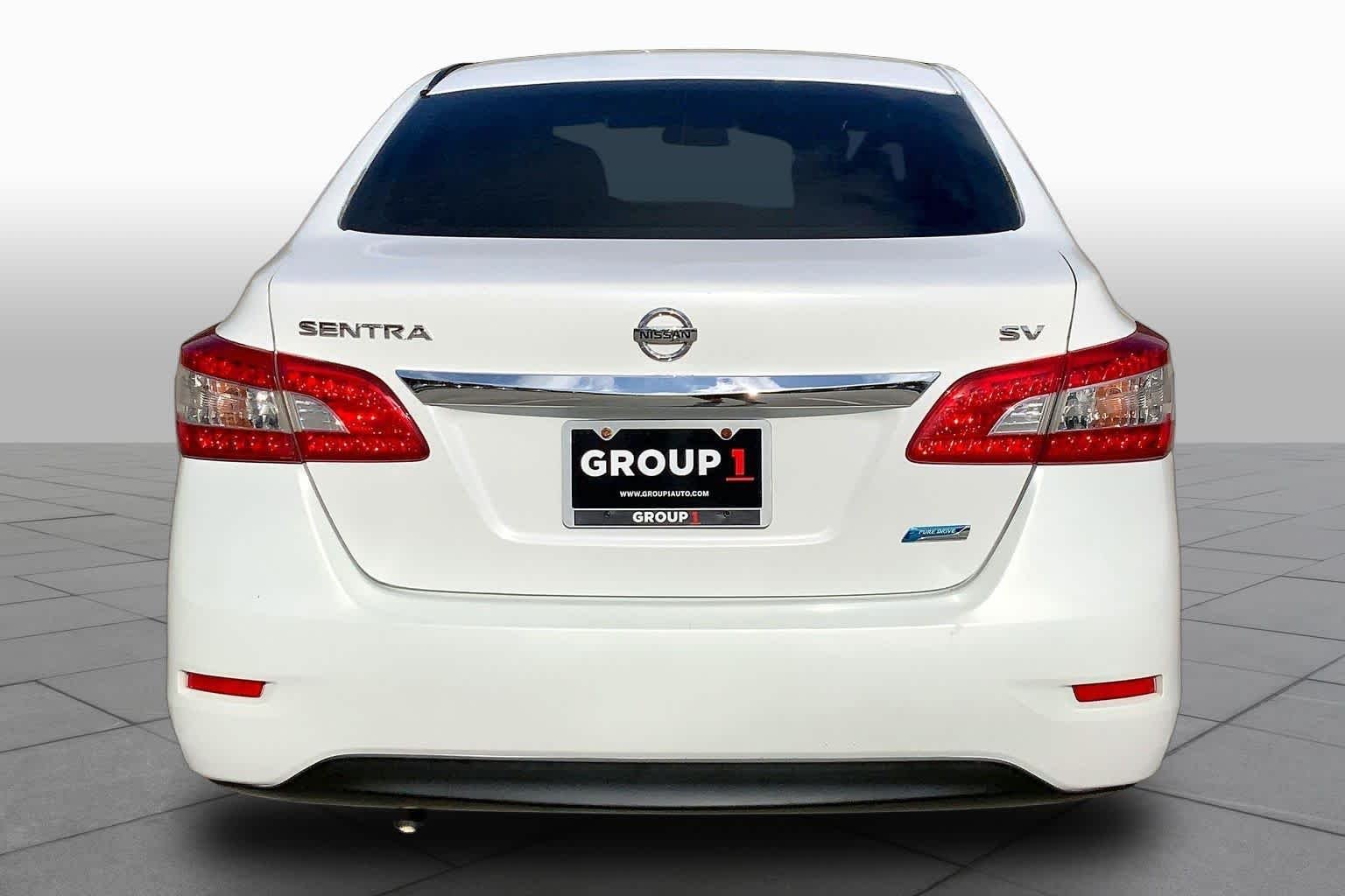 Used 2014 Aspen White Nissan SV image 5