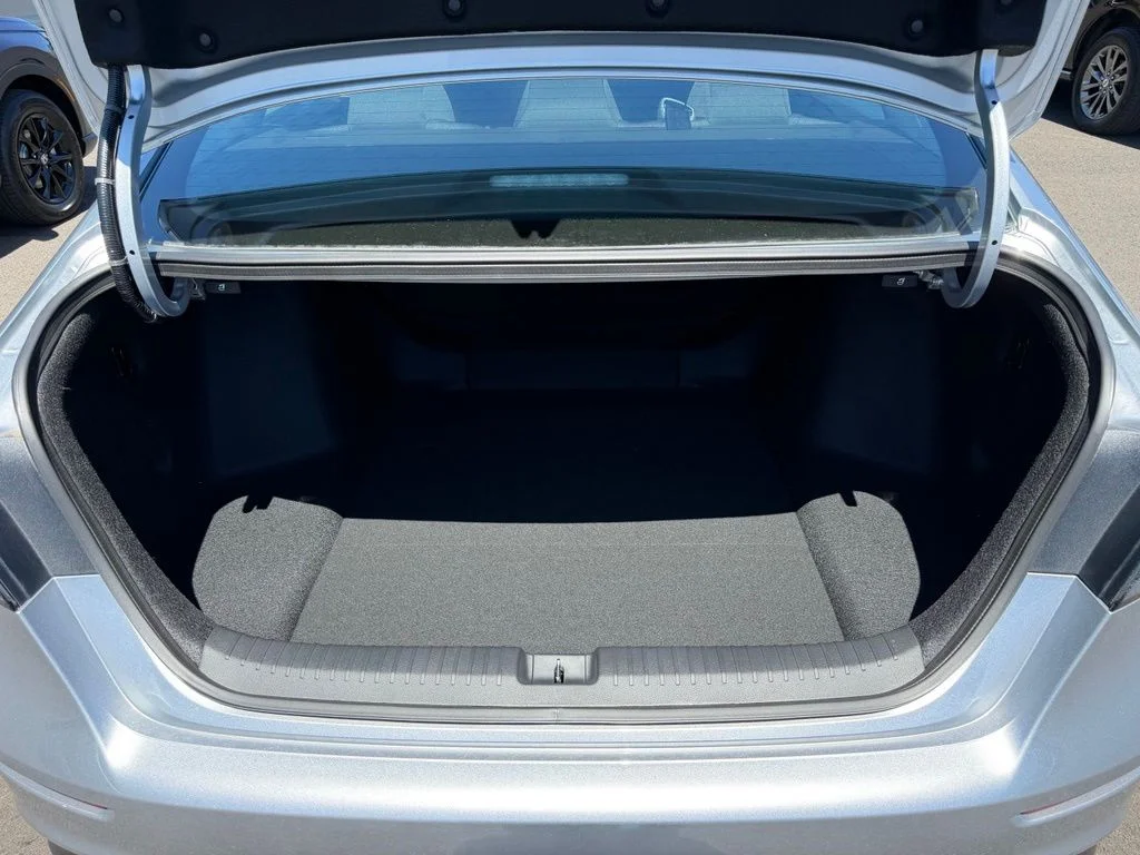 New 2026 Solar Silver Metallic Honda SE image 10