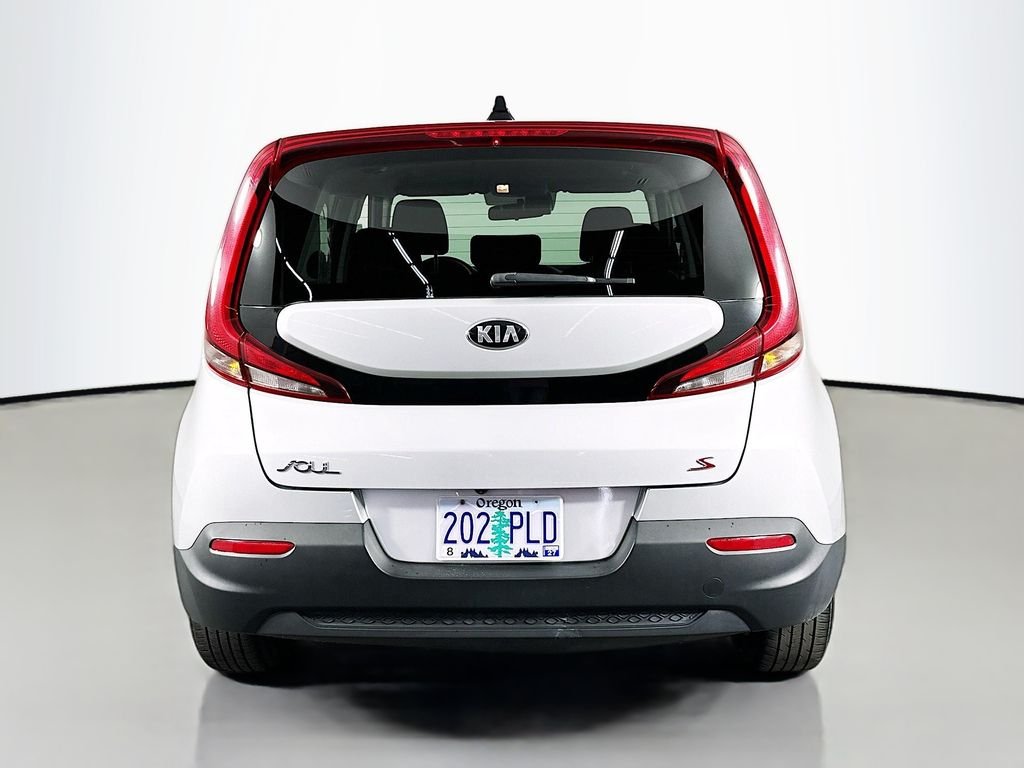 Used 2021 Sparkling Silver Kia S image 7