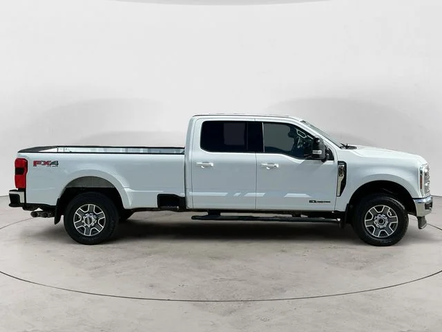 Certified Used 2025 Oxford White Ford Lariat image 6