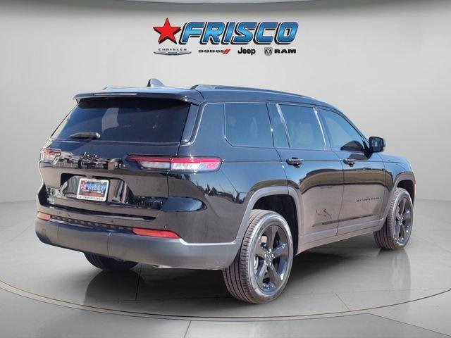 New 2025 Diamond Black Crystal Pearl-Coat Exterior Paint Jeep Limited image 7