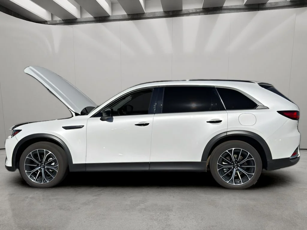 Used 2025 Rhodium White Premium Mazda Premium Package image 6