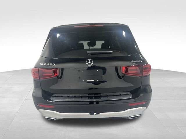 Used 2026  Mercedes-Benz GLB 250 image 7