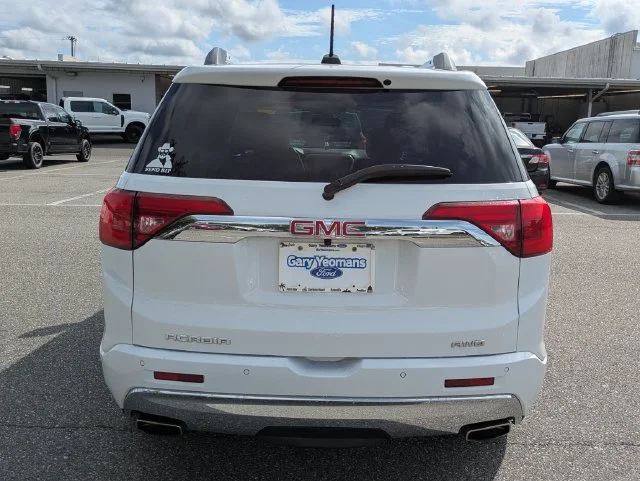 Used 2019 Summit White GMC Denali image 4