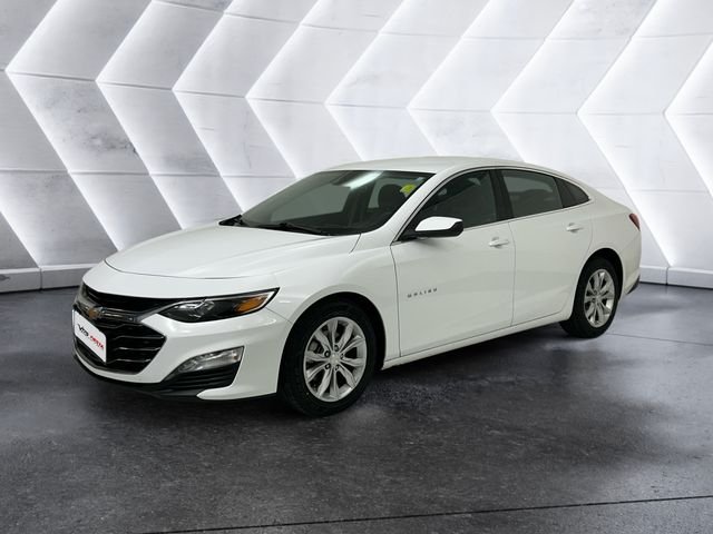 Used 2023 White Chevrolet LT image 3