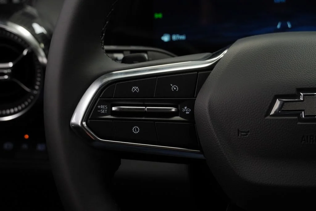 New 2027 Mosaic Black Metallic Chevrolet LT image 20