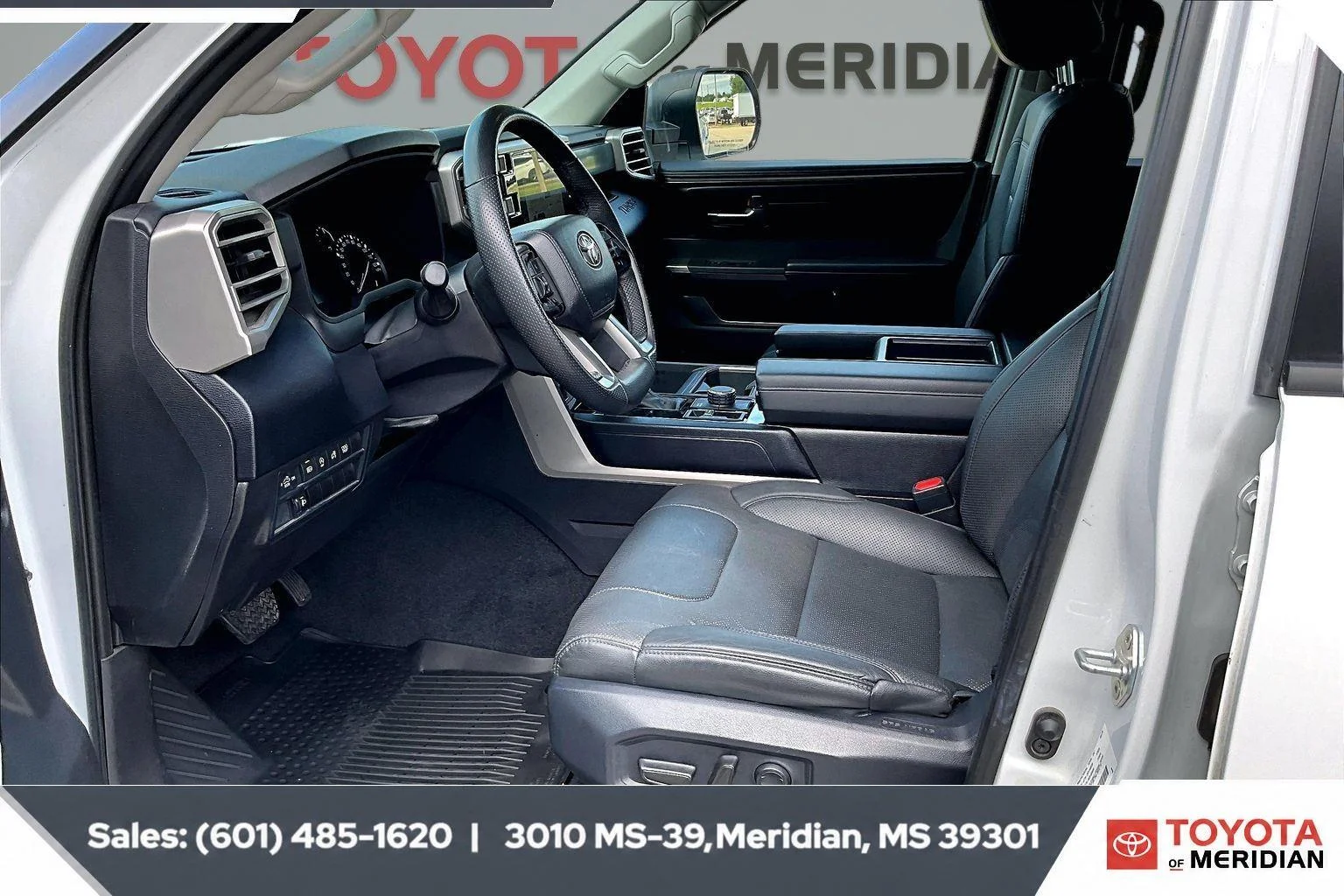 Used 2024 Ice Cap Toyota SR5 image 11