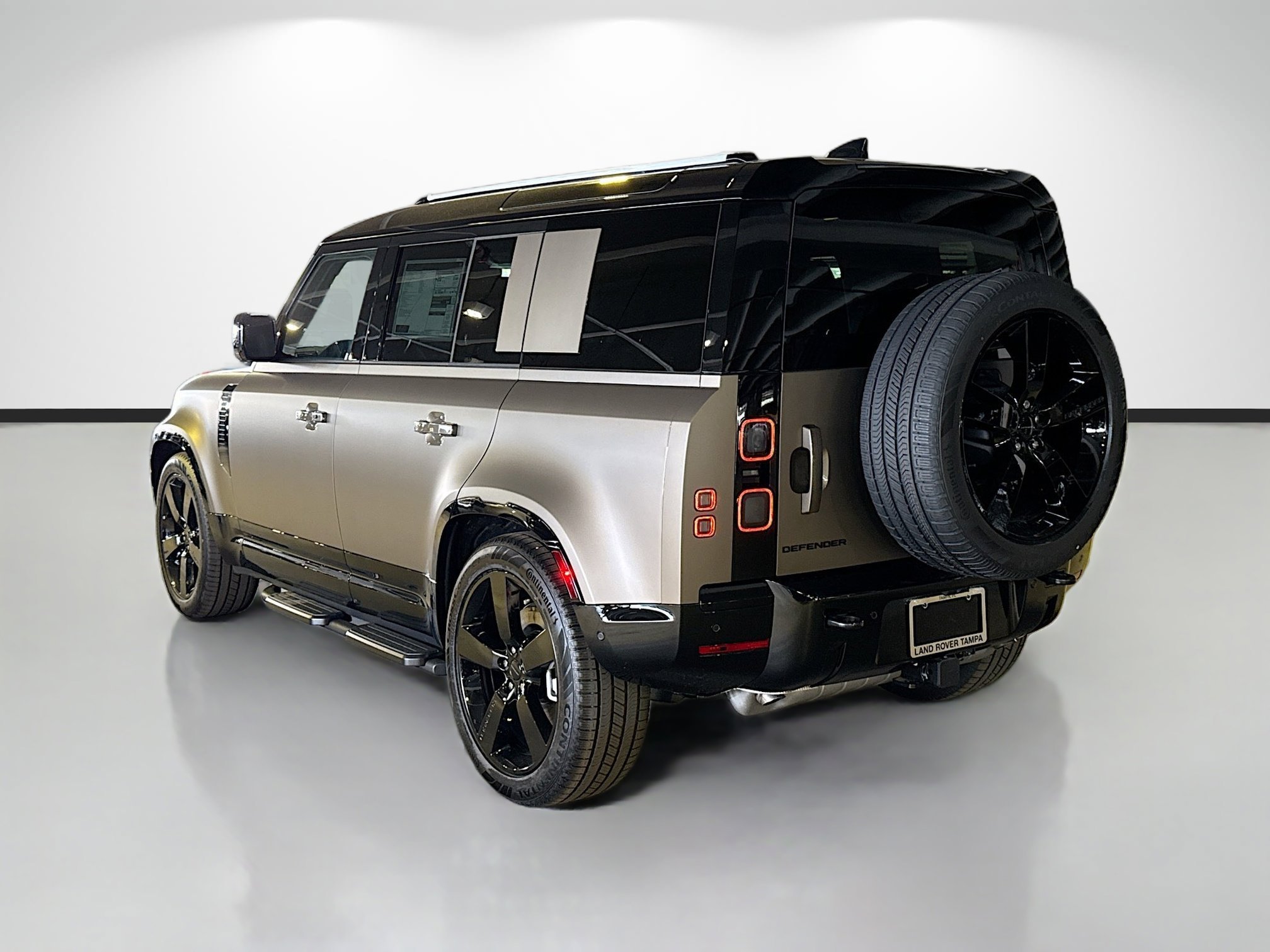 New 2026 Gondwana Stone LAND ROVER X-Dynamic SE image 3
