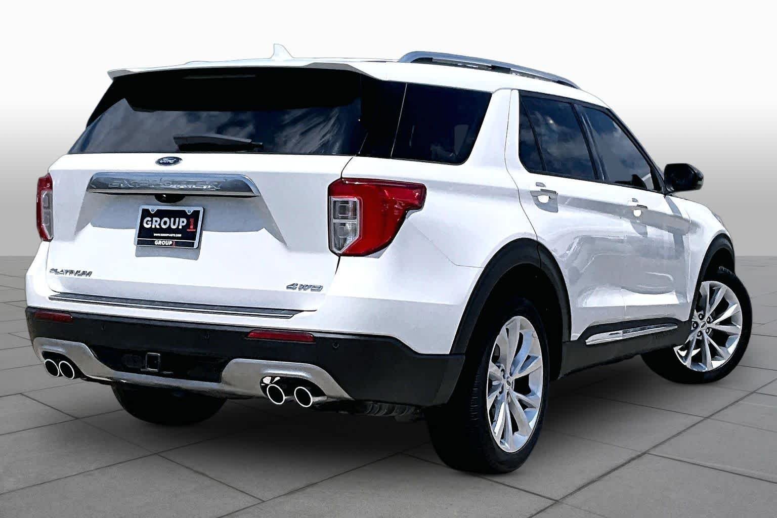 Used 2023 Star White Metallic Tri-Coat Ford Platinum image 12