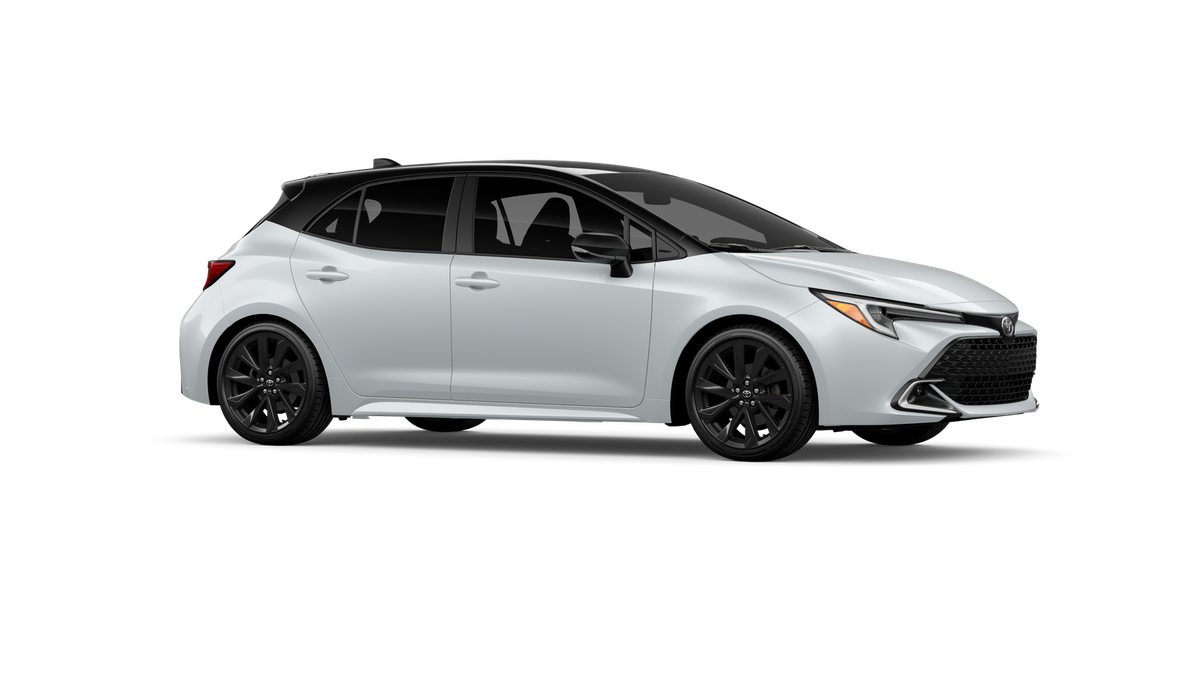 New 2027 Wind Chill Pearl with Black roof Toyota XSE image 13