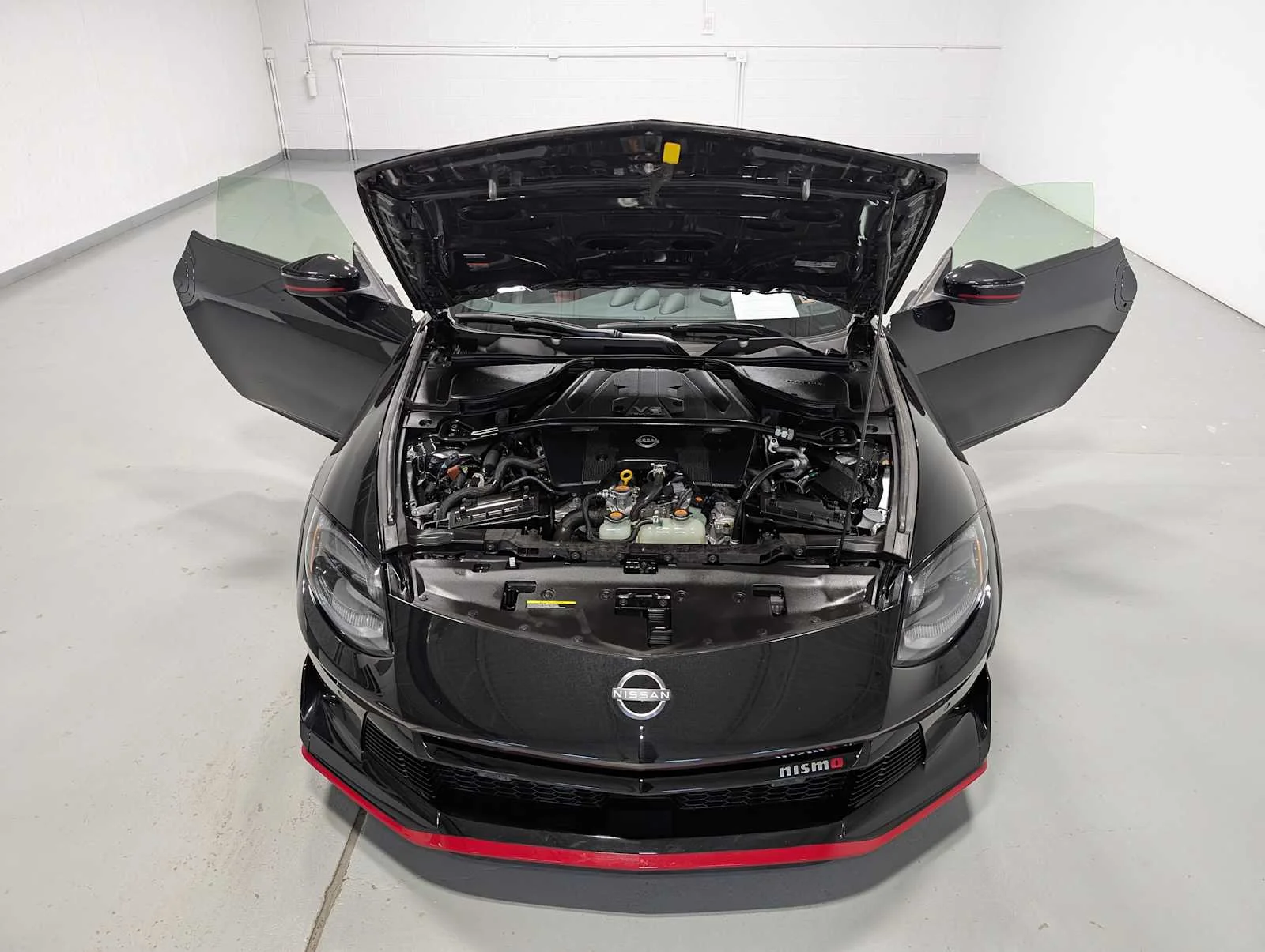 Used 2024 Black Diamond Pearl Nissan NISMO image 13