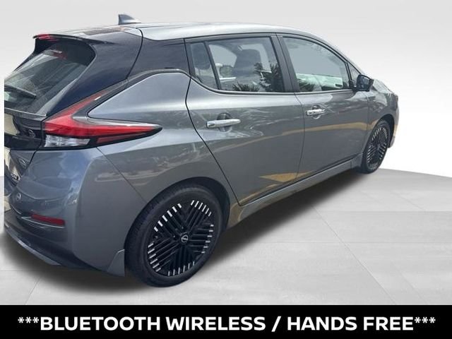 Used 2025 Gray Nissan SV Plus image 3