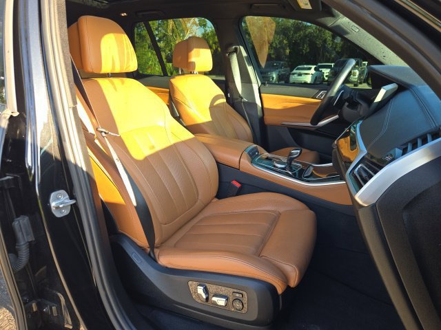 Used 2020 Black Sapphire Metallic BMW sDrive40i image 12