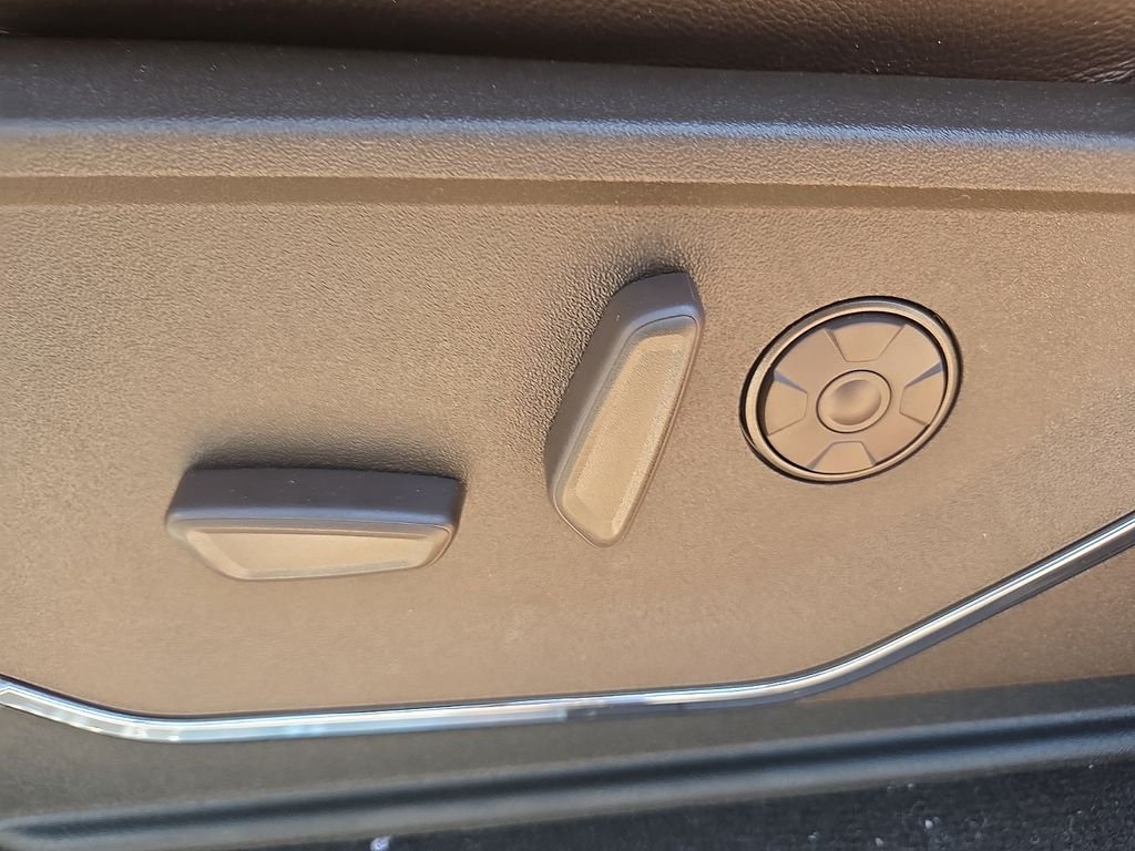 New 2026 Star White Metallic Tri-Coat Ford F-250® King Ranch® image 19
