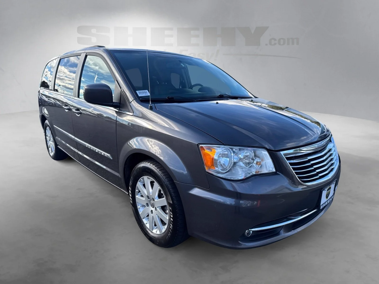 Used 2016 Chrysler Town & Country Touring with VIN 2C4RC1BG6GR142030 for sale in Warrenton, VA
