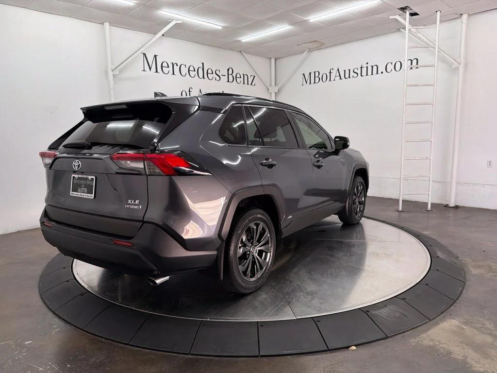 Used 2023 Gray Toyota XLE Premium image 7