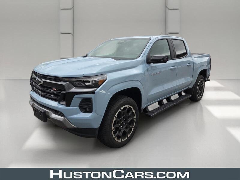 Used 2026 Snowdrift Metallic CHEVROLET 4WD Crew Cab Z71 image 1