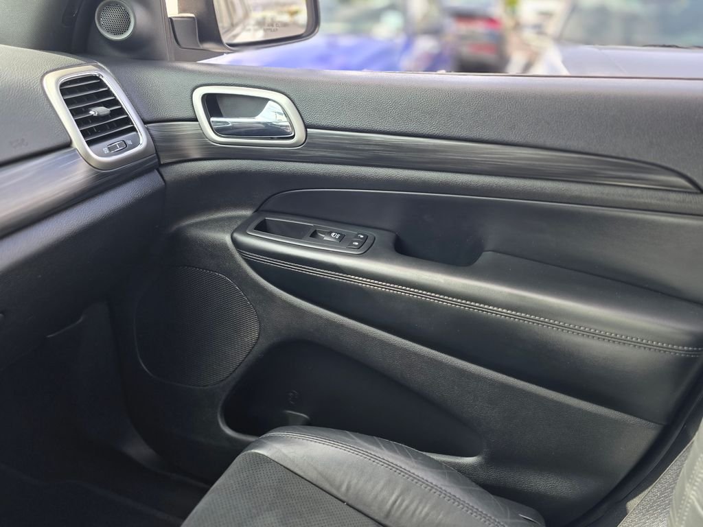 2019 Jeep Grand Cherokee Altitude - Photo 28