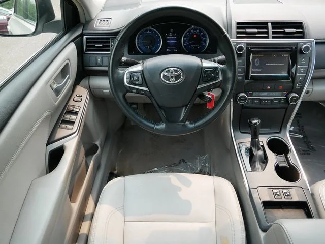 Used 2015 Blizzard Pearl Toyota XLE image 13