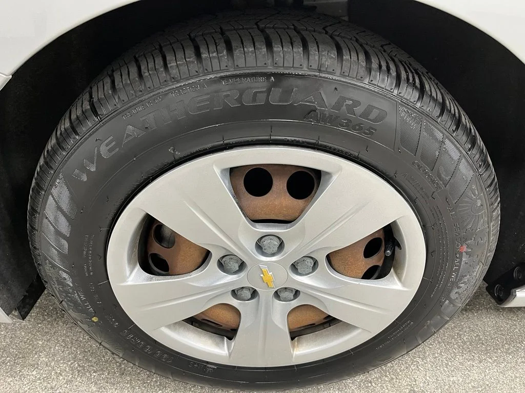 Used 2018 Silver Chevrolet LS image 15