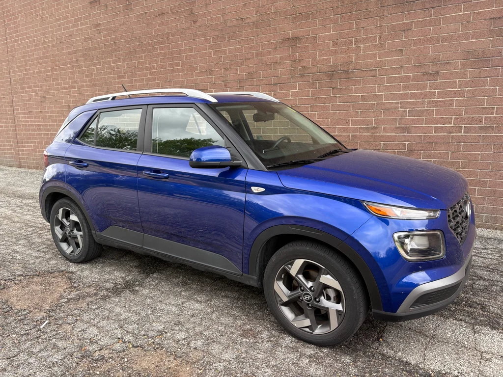 Used 2025 Intense Blue Hyundai SEL image 7
