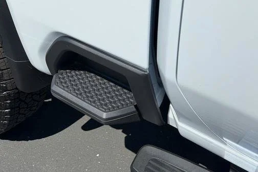 New 2026 Glacier White Tricoat GMC SLT image 7