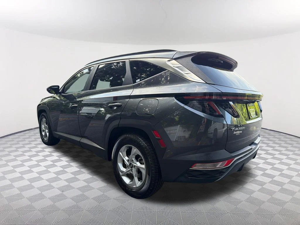Used 2022 Gray Hyundai SEL image 7