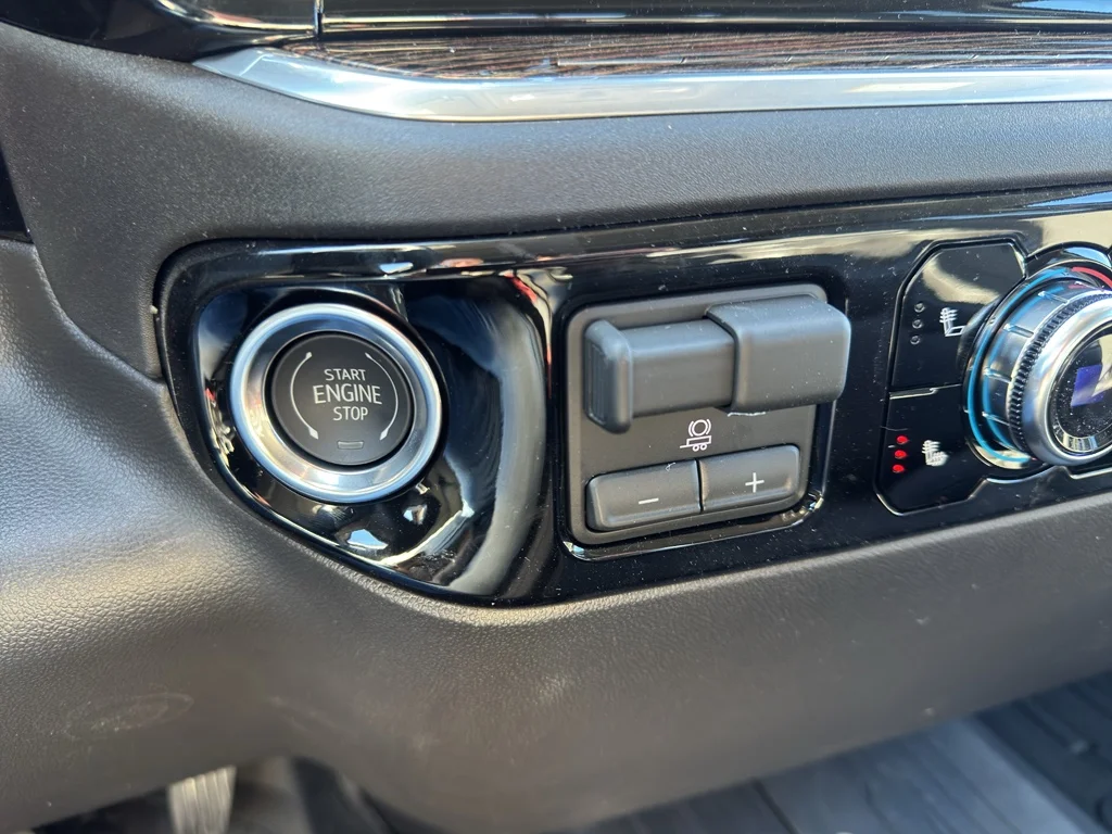 New 2026 Sterling Metallic GMC SLE image 22
