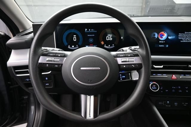 Used 2024 Gray Hyundai SEL image 9
