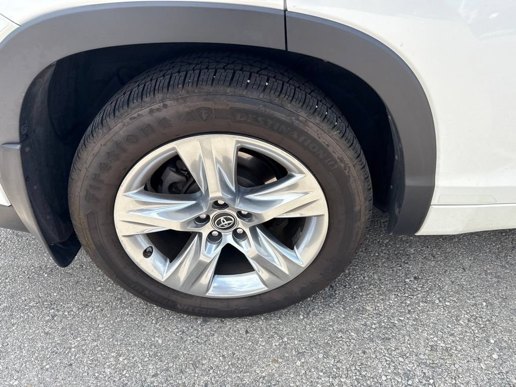 Used 2016 Blizzard Pearl Toyota Limited Platinum V6 image 14