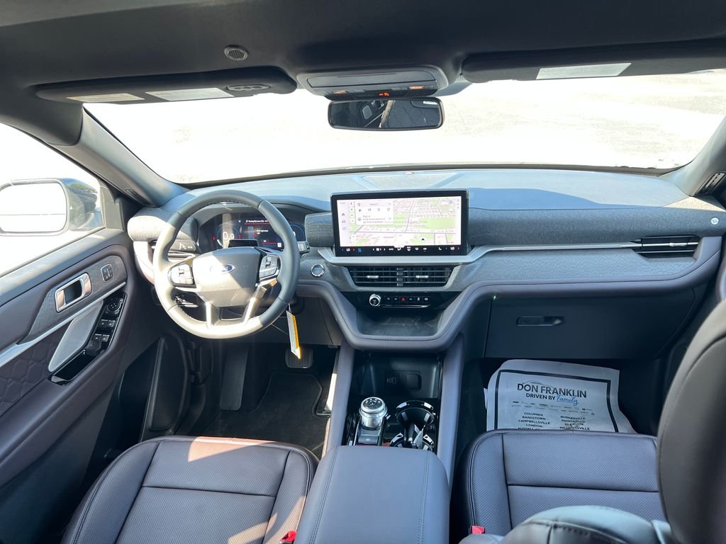 New 2026 White Ford Platinum image 27