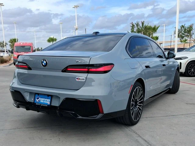 Used 2025 Gray BMW 740i image 7