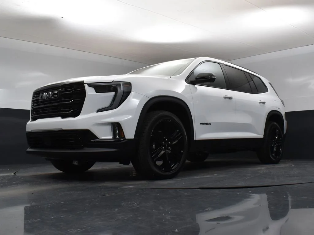 New 2026 Summit White GMC Elevation image 30